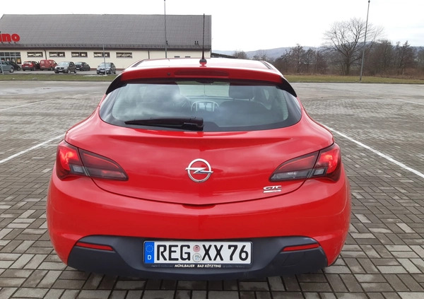Opel Astra cena 29700 przebieg: 242000, rok produkcji 2013 z Paczków małe 326